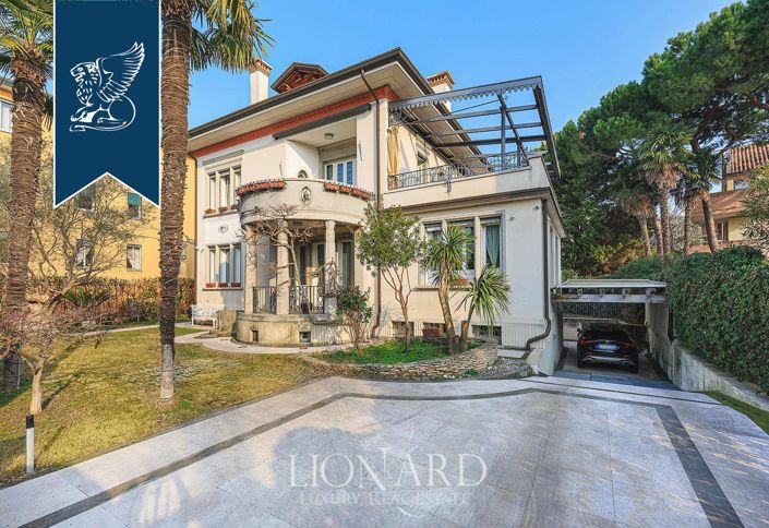 Image No.2-5 Bed Villa for sale