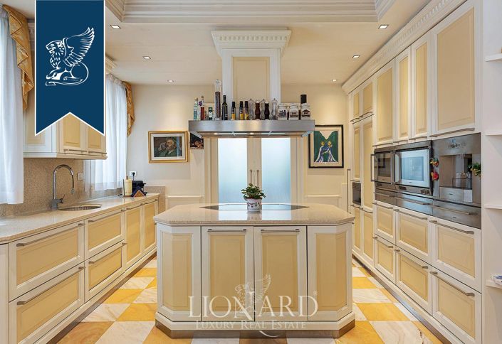 Image No.29-5 Bed Villa for sale