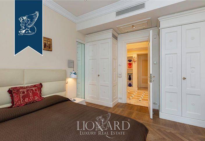 Image No.36-5 Bed Villa for sale