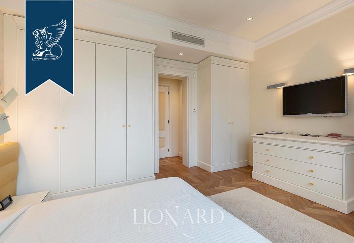 Image No.38-5 Bed Villa for sale