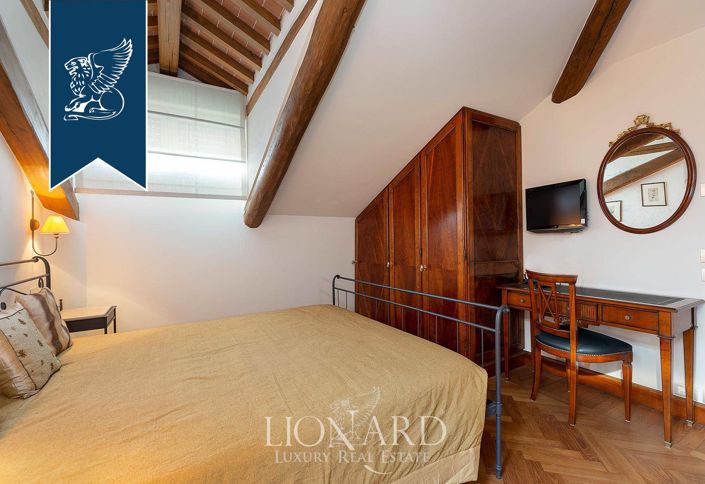 Image No.42-5 Bed Villa for sale