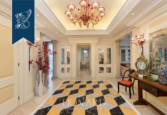 Image No.9-5 Bed Villa for sale