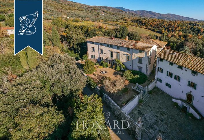 Image No.11-50 Bed Farmhouse for sale