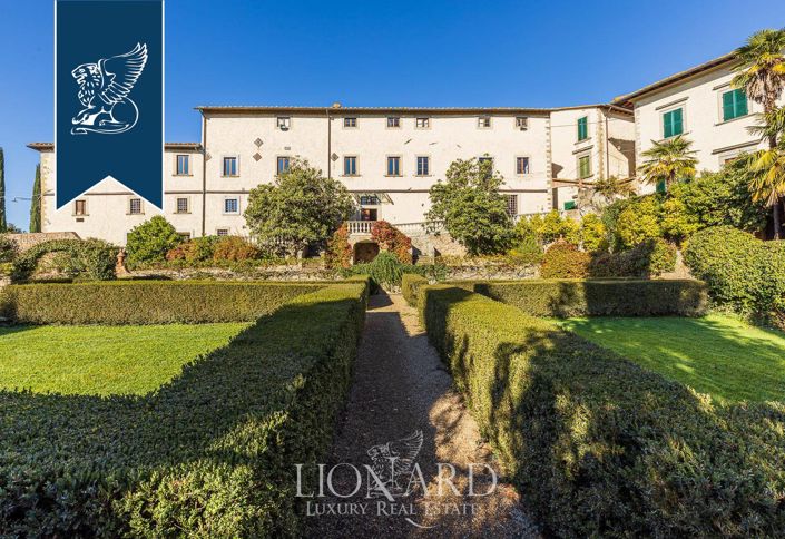 Image No.25-50 Bed Farmhouse for sale