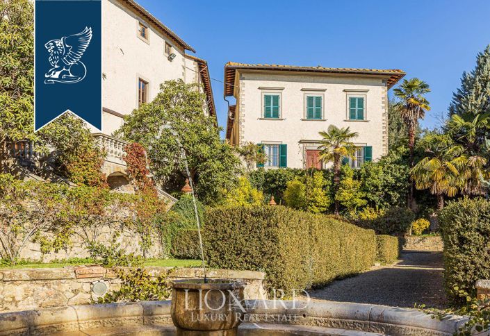 Image No.30-50 Bed Farmhouse for sale