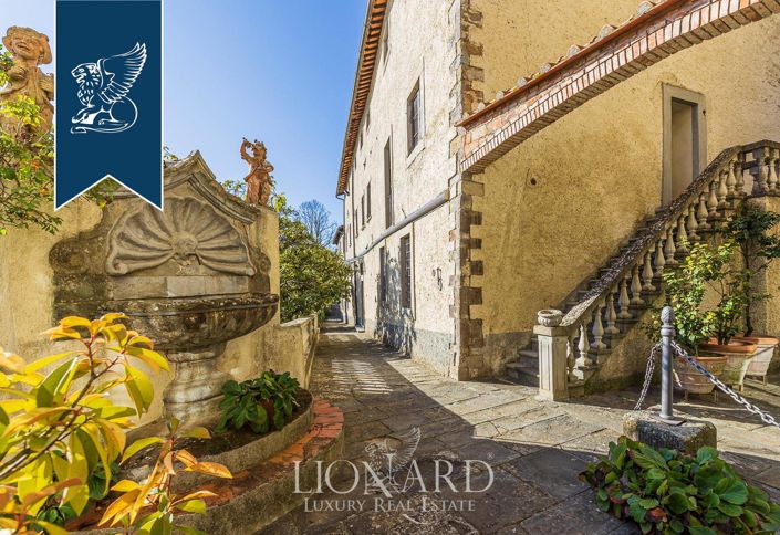 Image No.44-50 Bed Farmhouse for sale