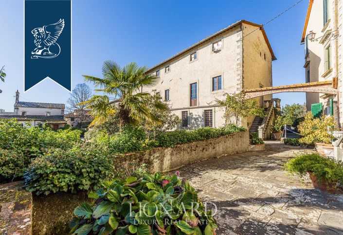 Image No.45-50 Bed Farmhouse for sale