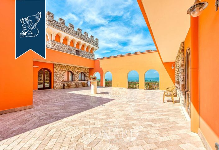 Image No.11-25 Bed Property for sale