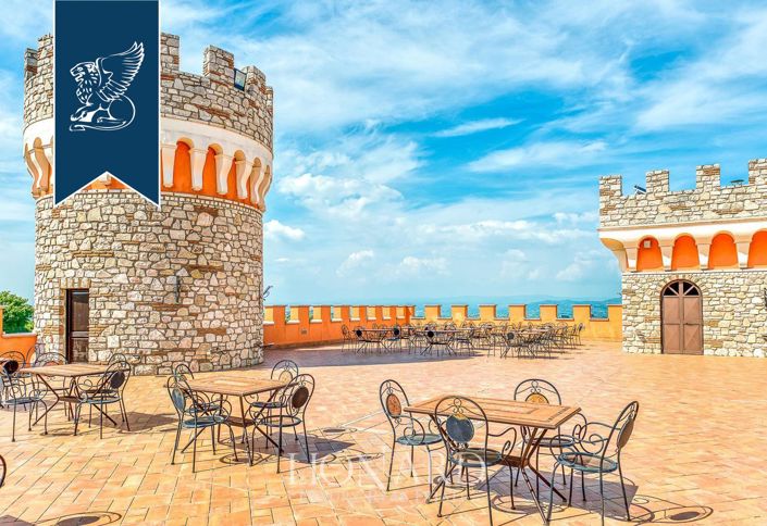 Image No.13-25 Bed Property for sale