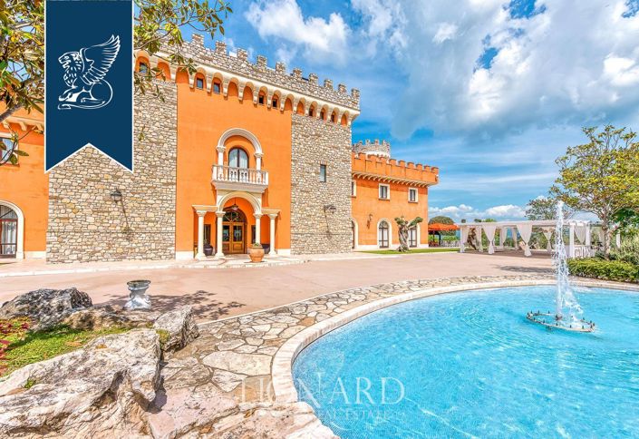 Image No.7-25 Bed Property for sale