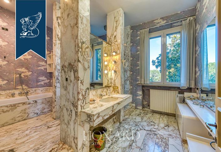 Image No.50-14 Bed Villa for sale