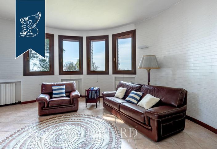 Image No.14-3 Bed Villa for sale