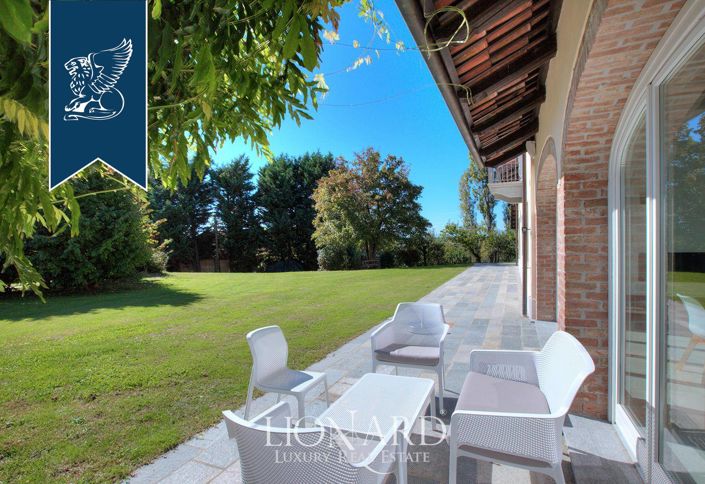 Image No.10-4 Bed Villa for sale