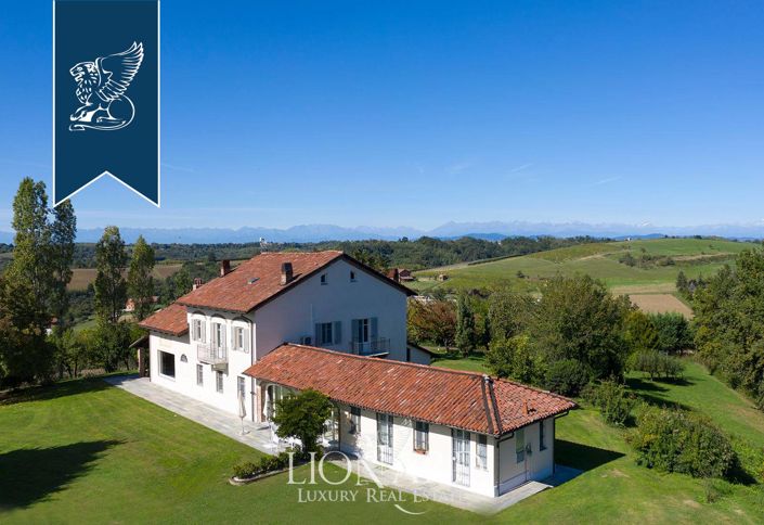 Image No.2-4 Bed Villa for sale