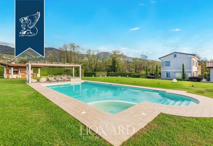 Image No.1-5 Bed Villa for sale