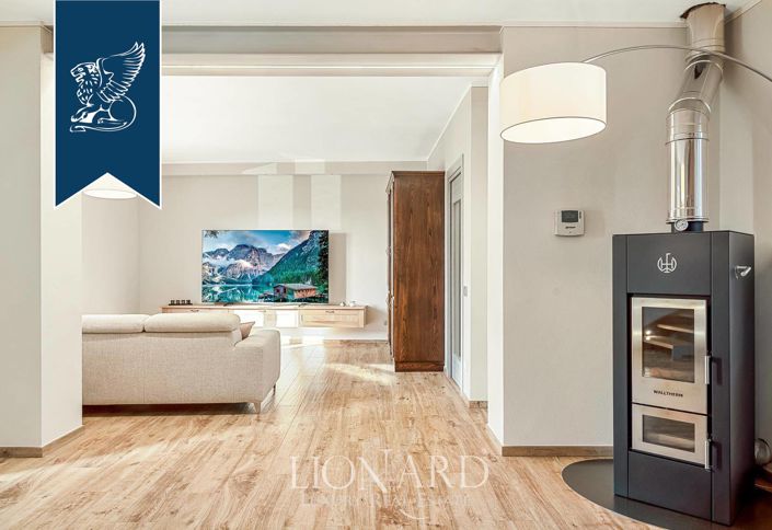 Image No.9-5 Bed Villa for sale