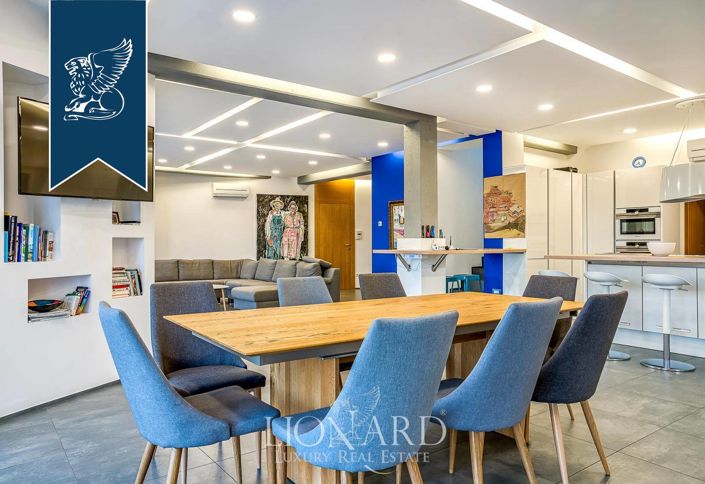 Image No.14-15 Bed Villa for sale