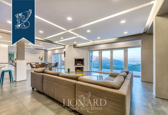 Image No.20-15 Bed Villa for sale