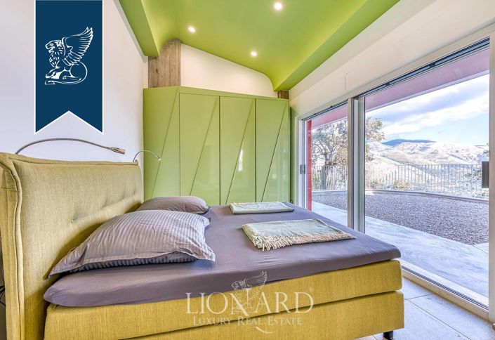 Image No.27-15 Bed Villa for sale