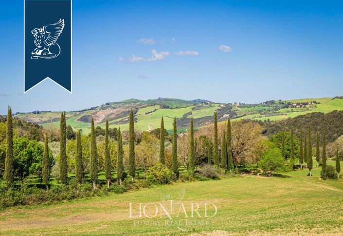 Image No.9-9 Bed Farmhouse for sale