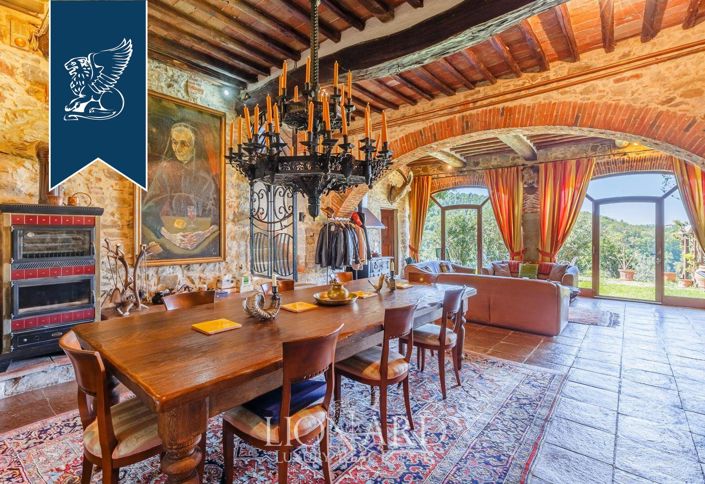 Image No.9-7 Bed Villa for sale