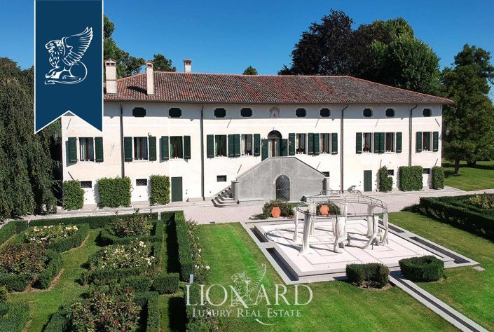 Image No.14-17 Bed Villa for sale