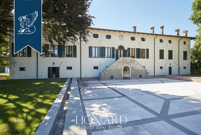 Image No.34-17 Bed Villa for sale