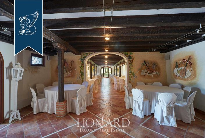 Image No.47-17 Bed Villa for sale