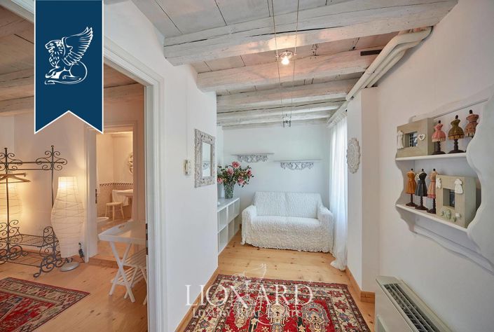 Image No.53-17 Bed Villa for sale