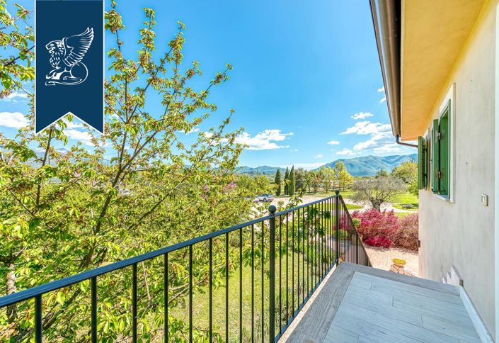 Image No.28-8 Bed Farmhouse for sale