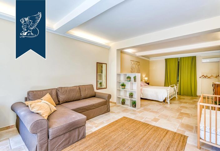 Image No.31-8 Bed Farmhouse for sale