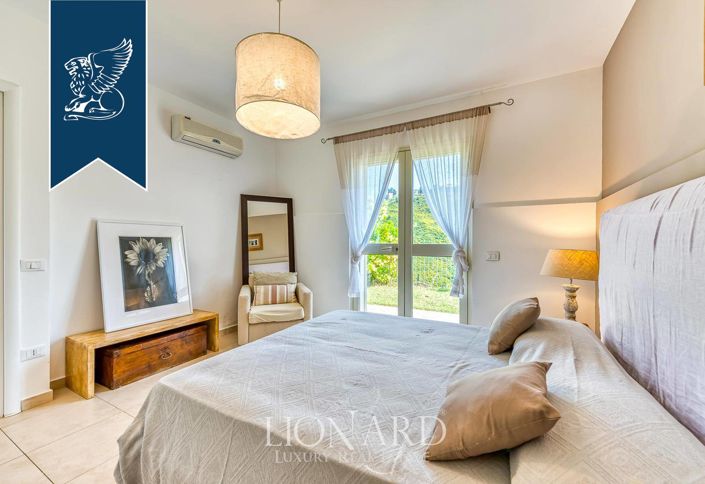 Image No.24-5 Bed Villa for sale