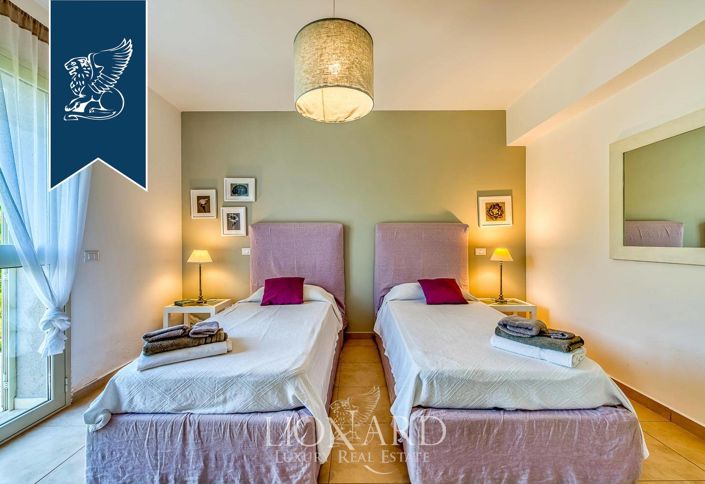 Image No.26-5 Bed Villa for sale