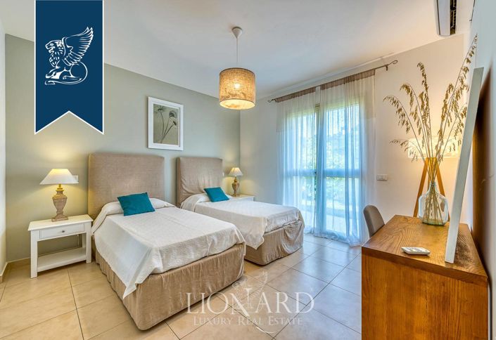 Image No.29-5 Bed Villa for sale