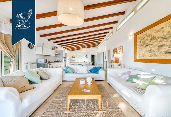 Image No.38-5 Bed Villa for sale