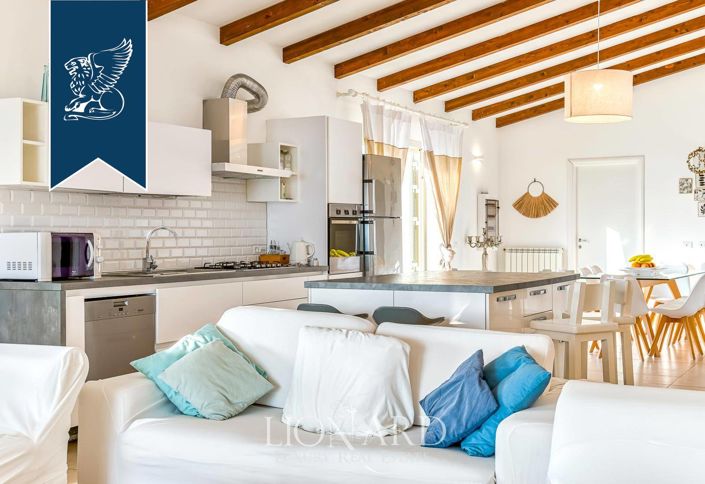 Image No.40-5 Bed Villa for sale