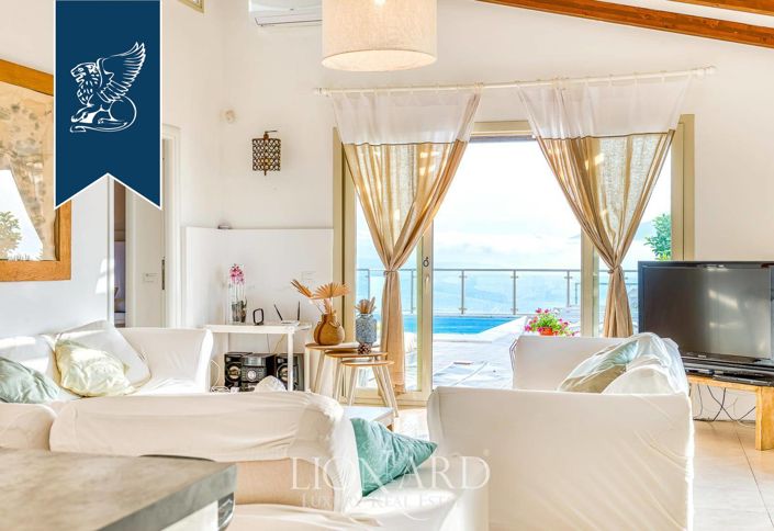 Image No.44-5 Bed Villa for sale