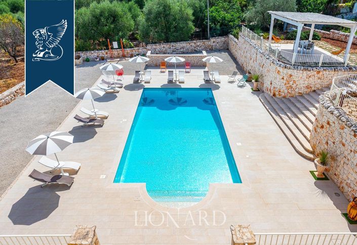 Image No.10-7 Bed Villa for sale