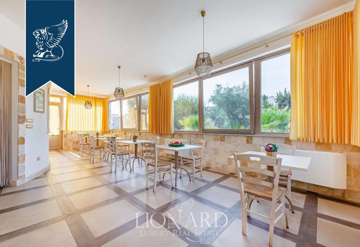 Image No.17-7 Bed Villa for sale