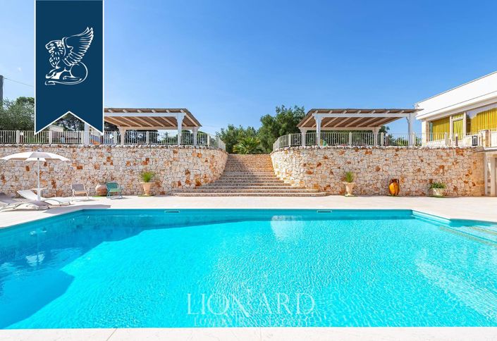 Image No.3-7 Bed Villa for sale