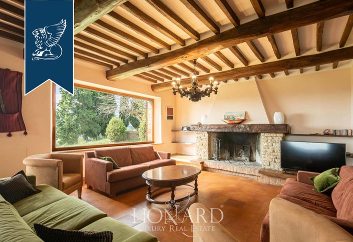 Image No.12-10 Bed Villa for sale