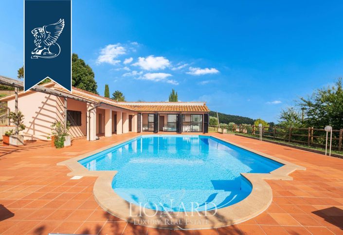 Image No.5-10 Bed Villa for sale