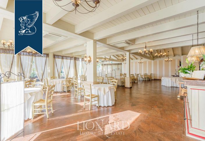 Image No.15-10 Bed Farmhouse for sale