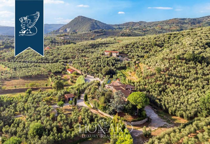 Image No.19-10 Bed Farmhouse for sale