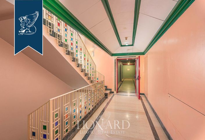 Image No.14-40 Bed Property for sale