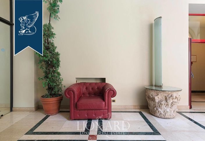 Image No.6-40 Bed Property for sale