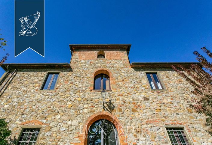 Image No.8-9 Bed Country House for sale