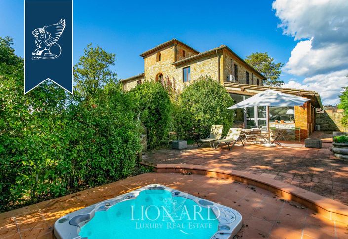 Image No.9-9 Bed Country House for sale