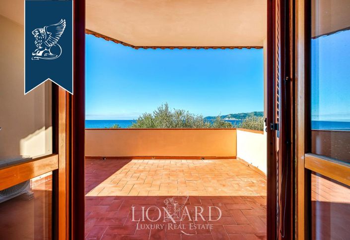 Image No.14-5 Bed Villa for sale