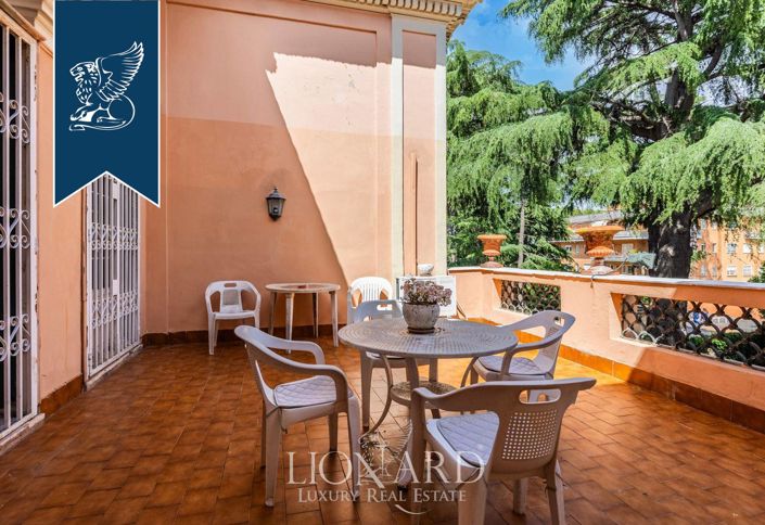 Image No.15-8 Bed Villa for sale